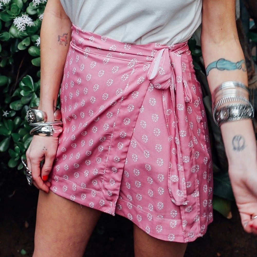 Novella Royale Pink Tie-Waist Mini Skirt N275-44